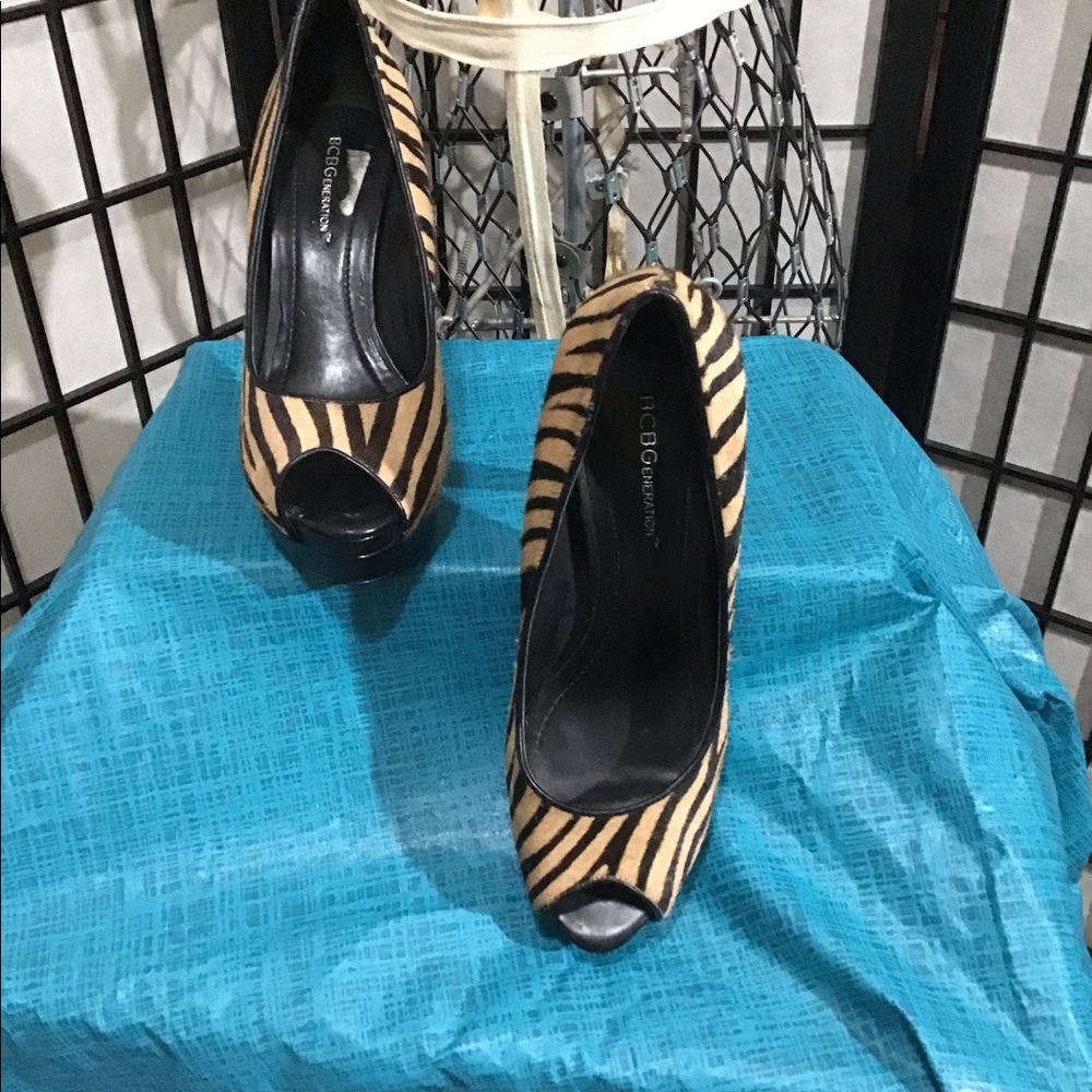 Bcbg Tan & Black Zebra Print Open Toe Heel - image 3